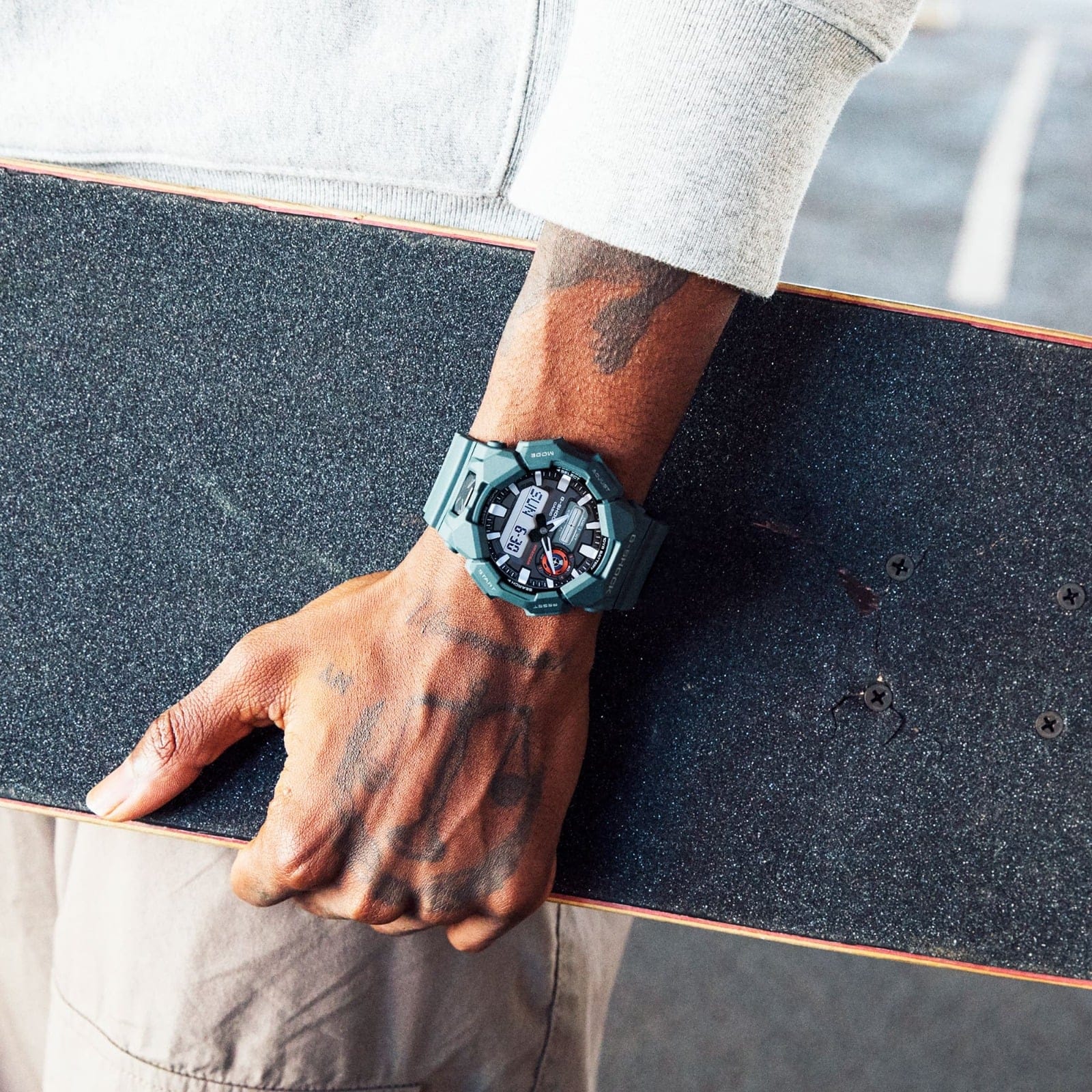 CASIO GA-010-2ADR Erkek KOL SAATİ 2