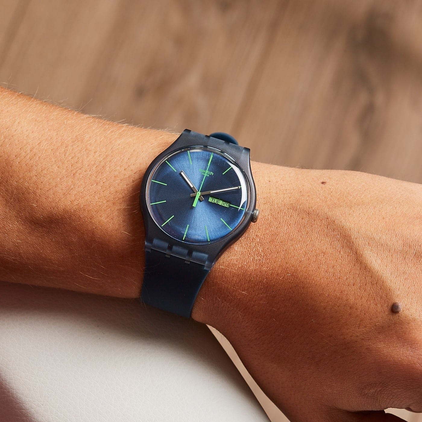 SWATCH SUON700 UNISEX KOL SAATİ 2