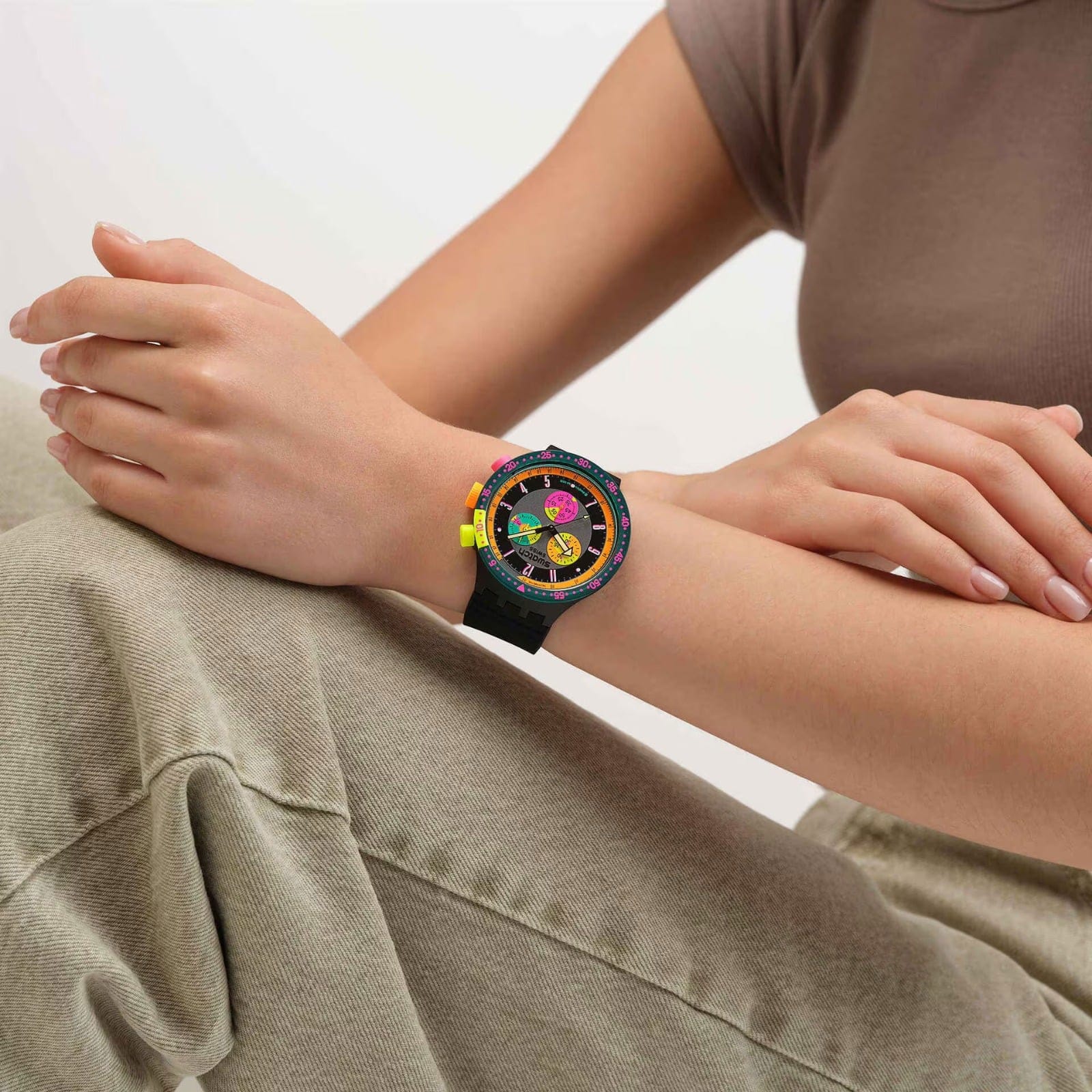 SWATCH SB02B104 Erkek KOL SAATİ 5