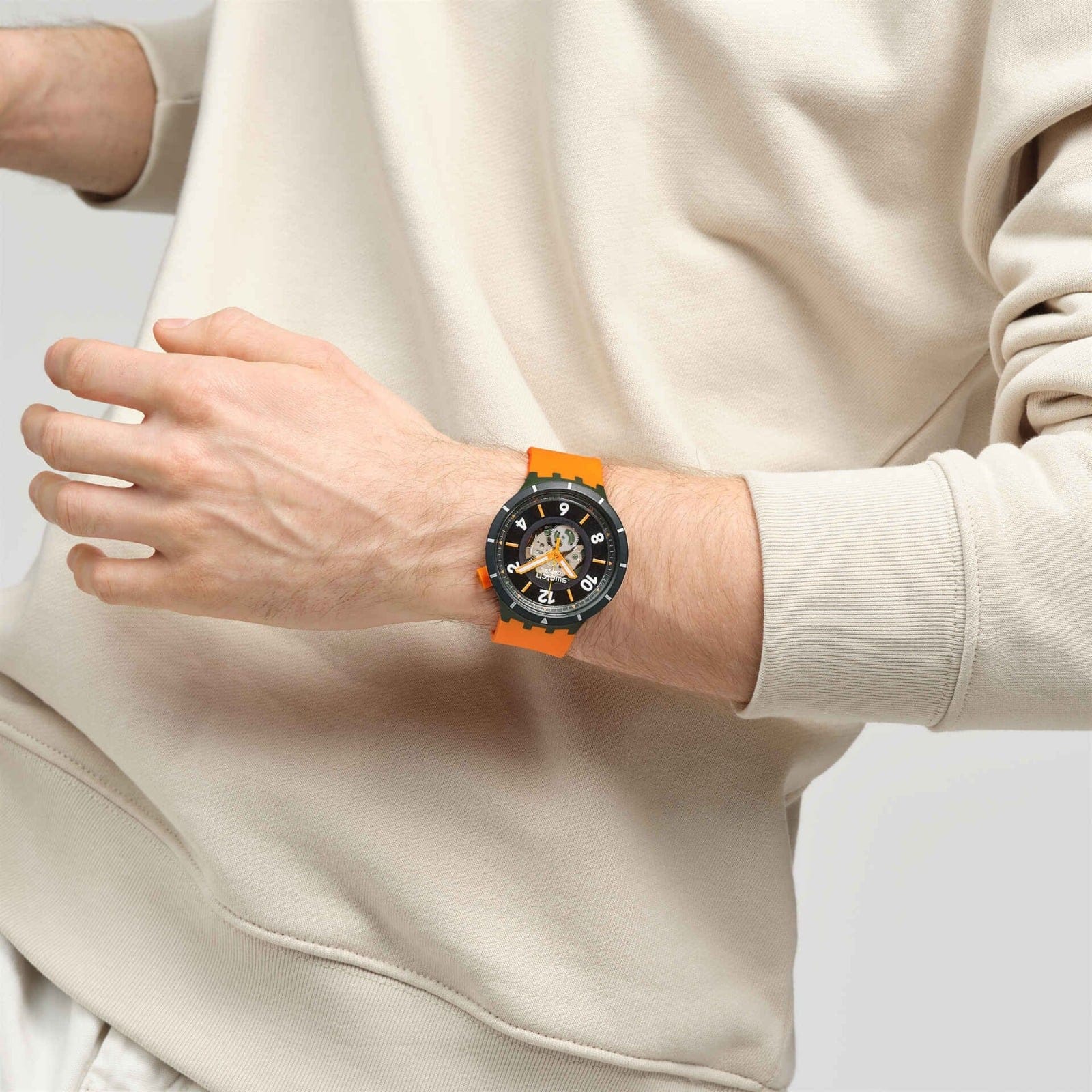 SWATCH SB03G107 UNISEX KOL SAATİ 3