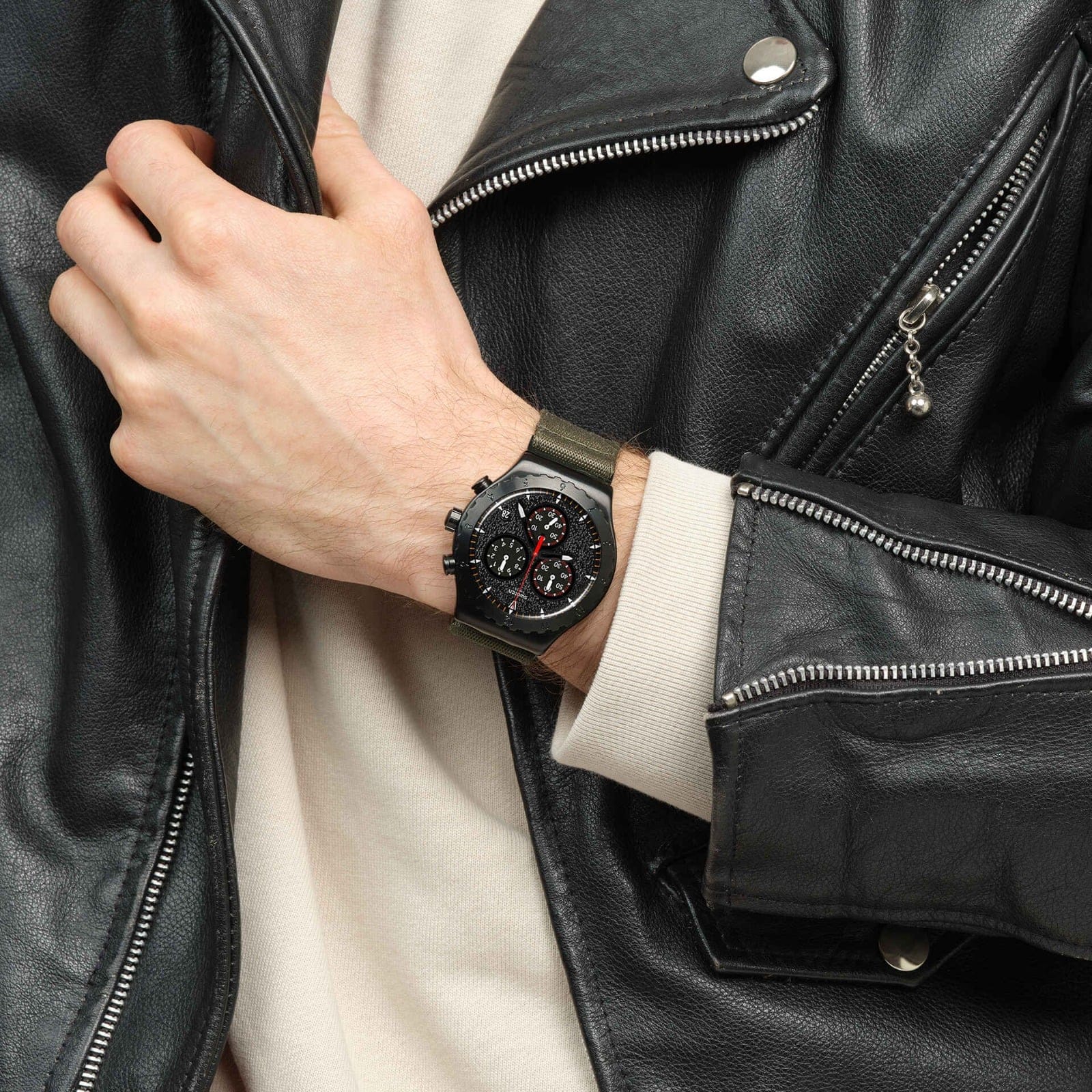 SWATCH YVB416 Erkek KOL SAATİ 3